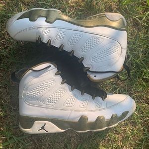 Jordan 9 Retro “Statue”